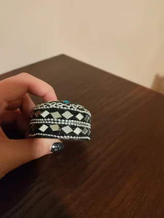 Caja decorativa metálica