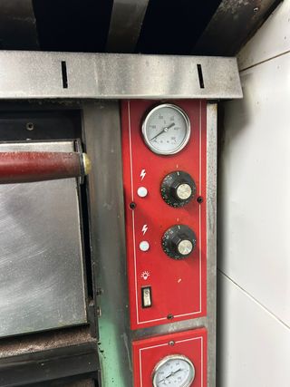 Se aceptan ofertas por Horno pizzero EUROFRED