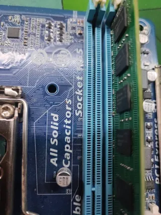 GIGABYTE GA-H61M-DS2 Socket 1155