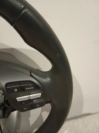 Volante Hyundai Kona Negro