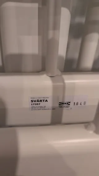 Litera metálica blanca con cama extraíble