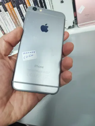 Lote 4 iPhones (Gris, Rosa, Blanco)