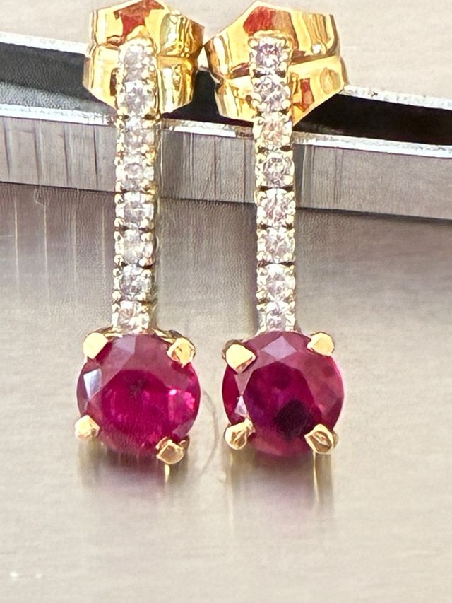 Pendientes Oro 18k Diamantes y Rubíes