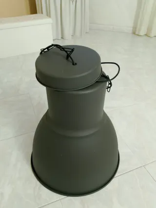 Lampada a sospensione nera