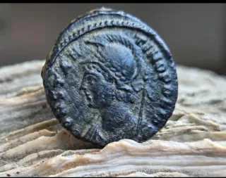 Moneda Romana Follis Constantino Antioquia