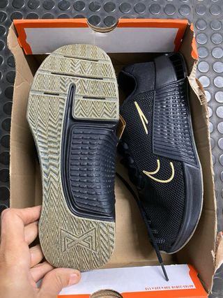 Nike Metcon 9 Zapatillas Negras Doradas