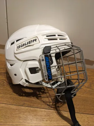 Casco Bauer Hockey Blanco