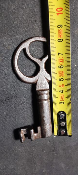 Llave antigua hierro forja