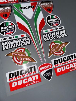 PACK VINILOS DUCATI MOTO CARENADO MOTO CASCO