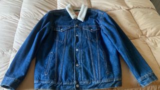 Cazadora Levi's forro borrego azul