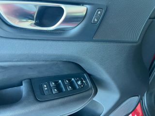 Volvo XC60 B4 2.0 HÍBRIDO DIÉSEL 200cv Automático