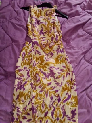 Vestido de fiesta morado y dorado