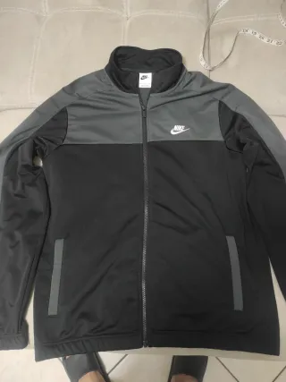 Felpa Nike uomo nera e grigia