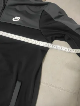 Felpa Nike uomo nera e grigia