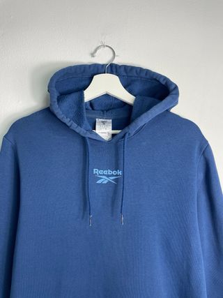 Hoodie Reebok azul marino unisex con bolsillo can