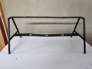Soporte para mástiles de metal
