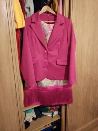 Vestido fiesta corto rosa fucsia  flecos. T46/48
