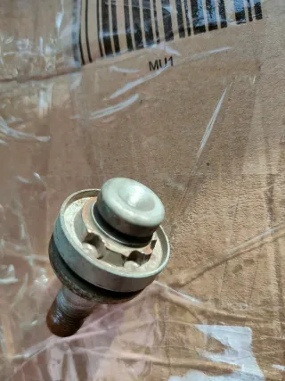 Tornillos Antirrobo Peugeot 407 Originales