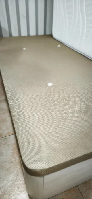 Canapé y colchón 105x190 cm