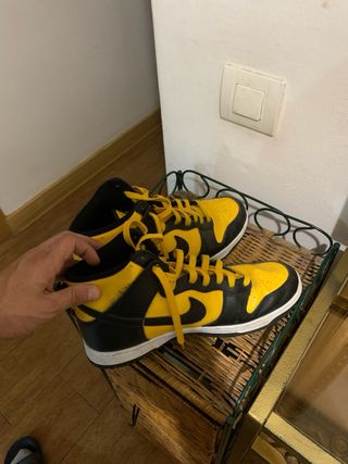 Nike Air Jordan 1 Mid Reverse Yellow Toe