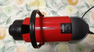 Cafetera Nespresso Krups Roja