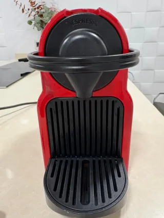 Cafetera Nespresso Krups Roja