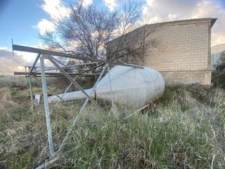 Silo de pienso metálico