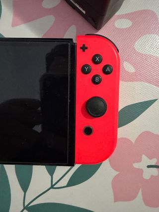 Nintendo Switch Azul y Rojo Casi Nueva