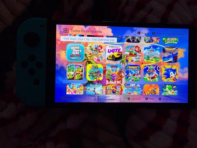 Nintendo Switch Azul y Rojo Casi Nueva