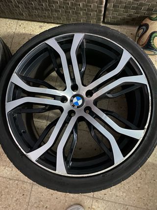 Cambio o vendo Llantas 22” 5x120 ET40