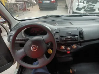 Nissan Micra 2005 libro de mantenimiento todo ok