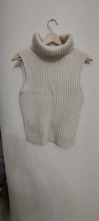 Smanicato collo alto beige