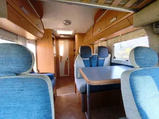 Autocaravana Renault Joint