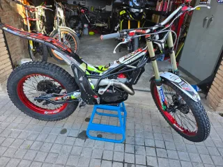 Moto de trial vertigo