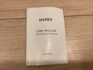Telescopio INTEY con trípode y accesorios