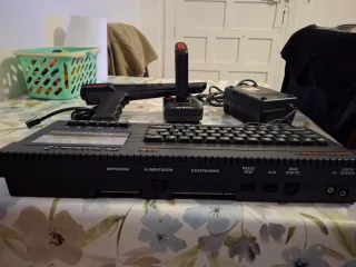 Sinclair ZX Spectrum +2 128K con Joystick