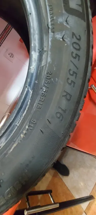 Neumáticos 205/55 R16 91V precio 60€ las dos monta