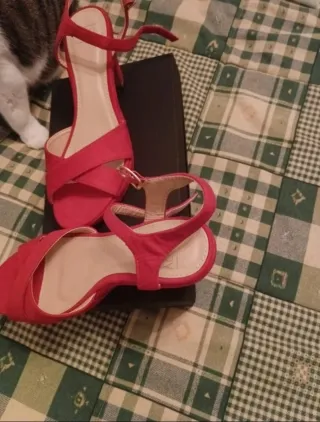Sandalias Rojas de Tacón