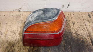 PILOTO TRASERO DERECHO VOLKSWAGEN GOLF III BE