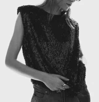 Top lentejuelas negro sin mangas