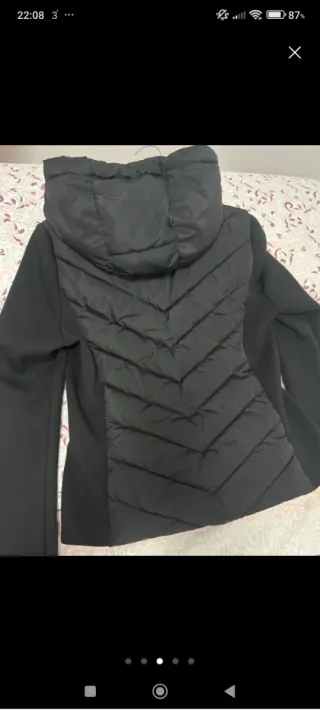 Cazadora Zara acolchada con capucha