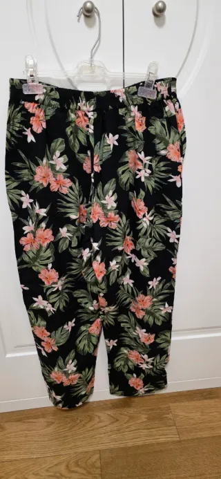 Pantalón estampado floral