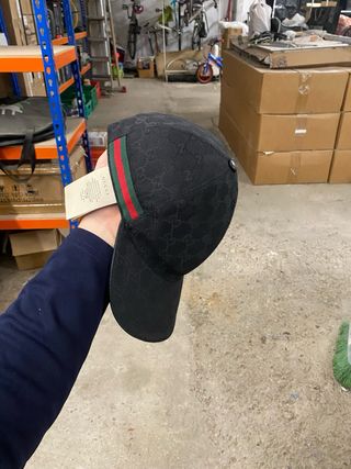 Gorra Gucci Negra con Raya Verde y Roja