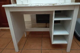 SE REGALA Mesa escritorio blanca