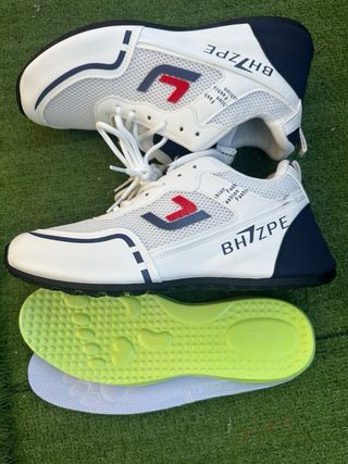 Zapatillas deportivas blancas y azules nunca usado