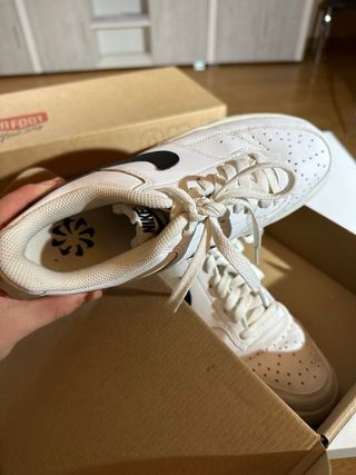 Zapatillas Nike Court Royale 2 NN Blancas/Negras