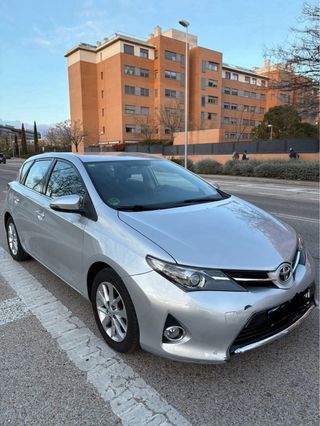 Toyota Auris 2013
