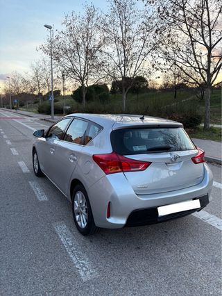 Toyota Auris 2013