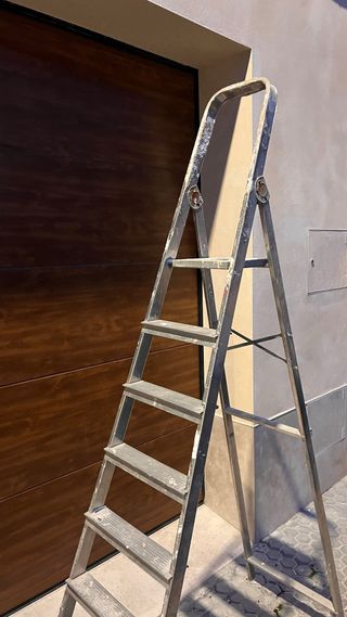 Escalera de aluminio 8 peldaños