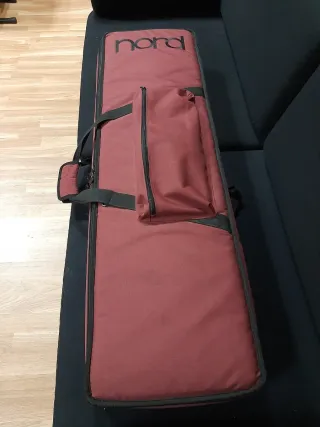 Nord Stage 4 Compact-con funda original SOLO VENTA